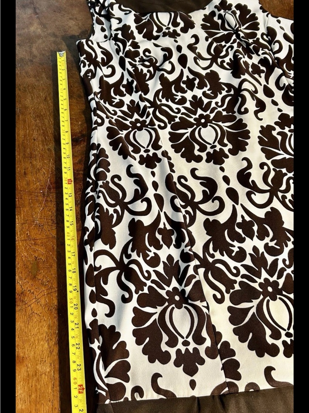 Alyx Brown/White Floral Sheath Dress Scoop Neck Sleeveless Knee Sz 16 Zip - Picture 7 of 12
